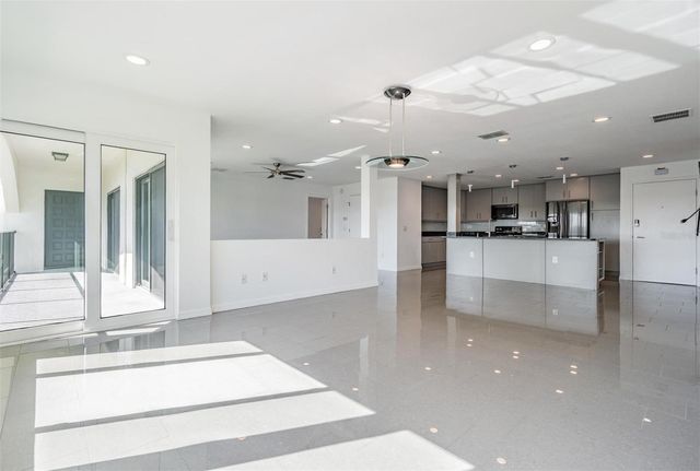 244 MARINER DRIVE 244, Tarpon Springs, FL 34689