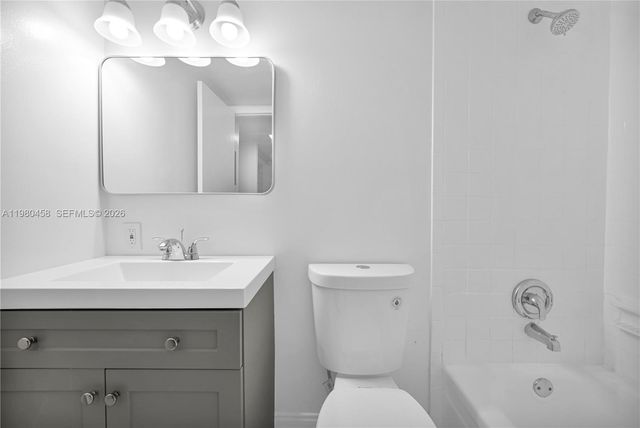 7550 Stirling Rd C403, Davie, FL 33024