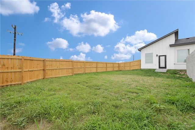 1117 E Costa Del Sol Avenue, Edinburg, TX 78542