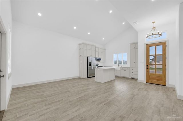 1117 E Costa Del Sol Avenue, Edinburg, TX 78542