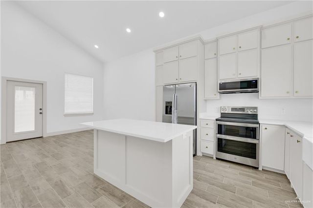 1117 E Costa Del Sol Avenue, Edinburg, TX 78542