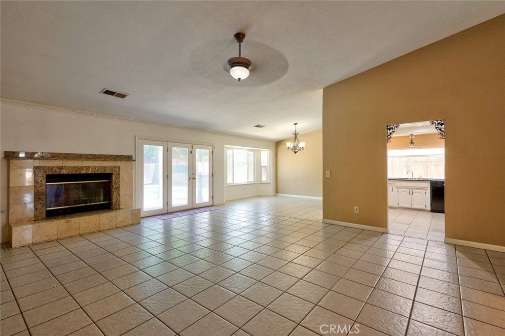 Image 10 of property listing at 1111 E Donna Drive, Merced, CA 95340