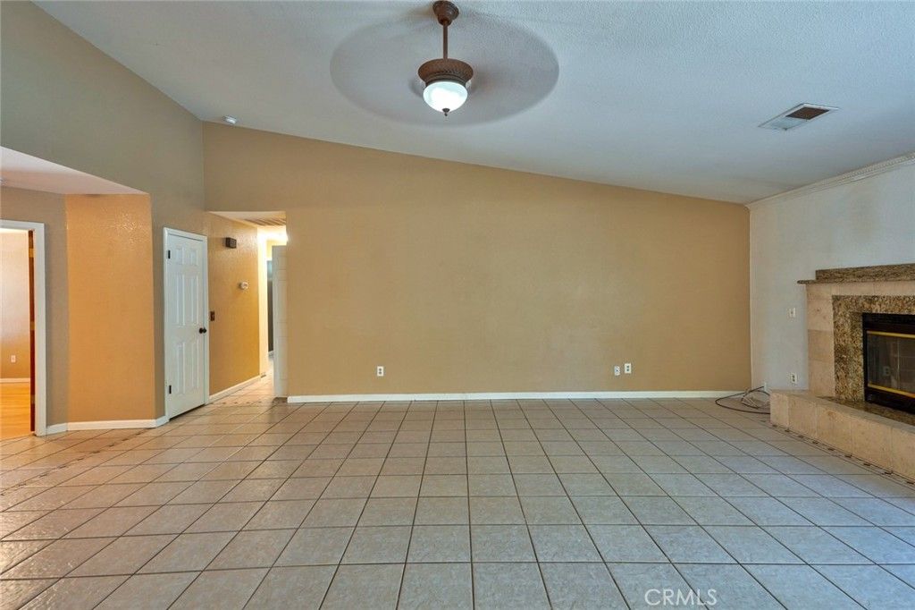 Image 11 of property listing at 1111 E Donna Drive, Merced, CA 95340