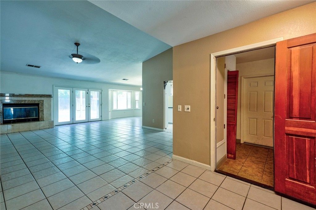 Image 14 of property listing at 1111 E Donna Drive, Merced, CA 95340