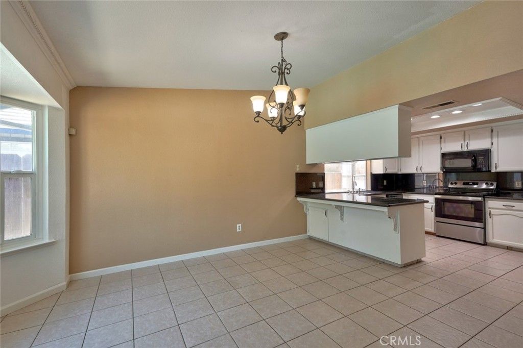 Image 17 of property listing at 1111 E Donna Drive, Merced, CA 95340