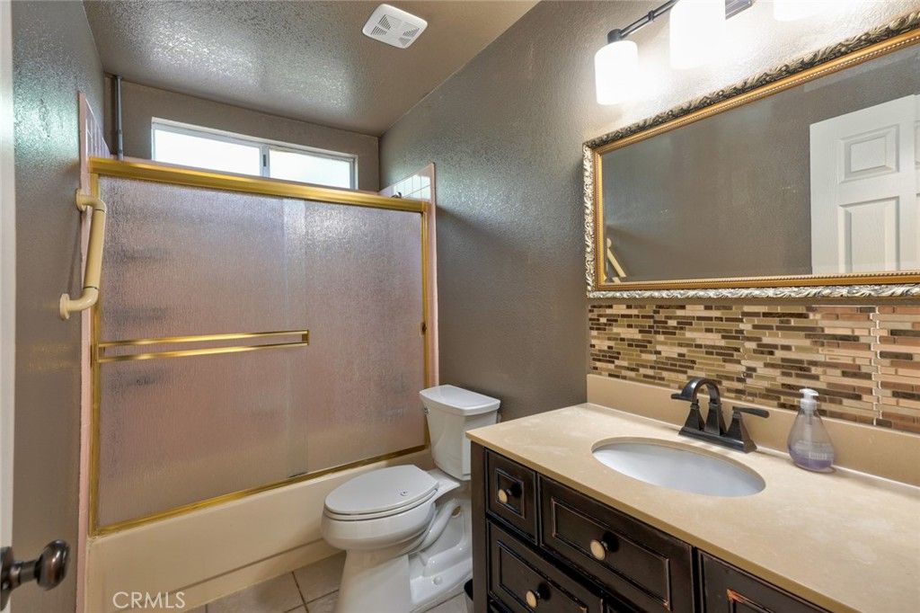 Image 30 of property listing at 1111 E Donna Drive, Merced, CA 95340