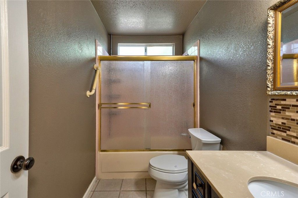 Image 31 of property listing at 1111 E Donna Drive, Merced, CA 95340