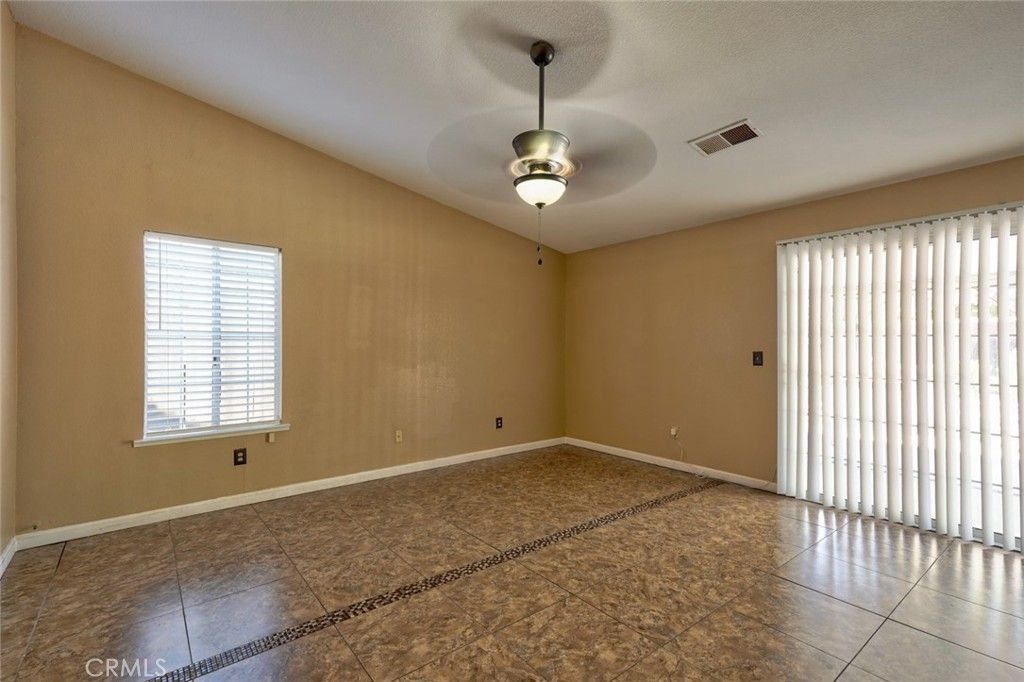 Image 33 of property listing at 1111 E Donna Drive, Merced, CA 95340