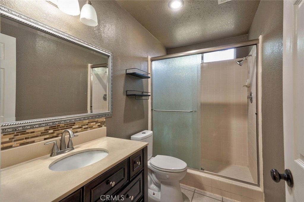 Image 36 of property listing at 1111 E Donna Drive, Merced, CA 95340