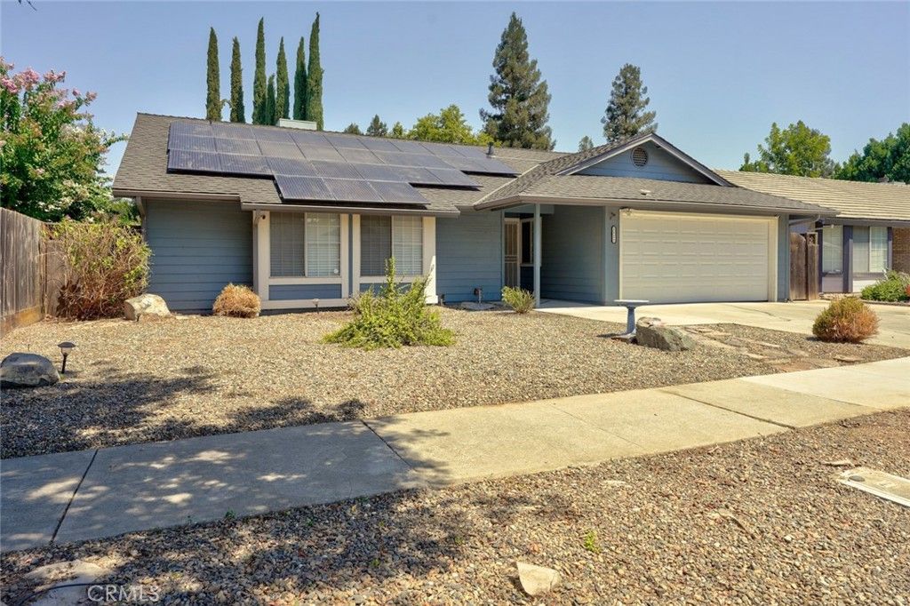 Image 4 of property listing at 1111 E Donna Drive, Merced, CA 95340