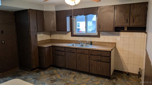 18 Pyle Court 14, Tonawanda, NY 14150