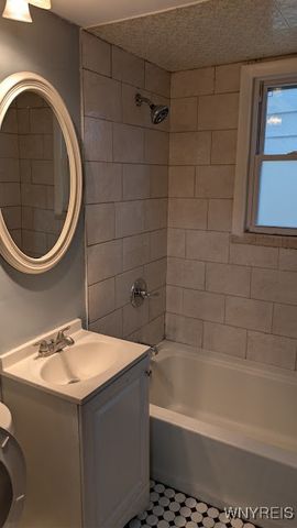 18 Pyle Court 14, Tonawanda, NY 14150