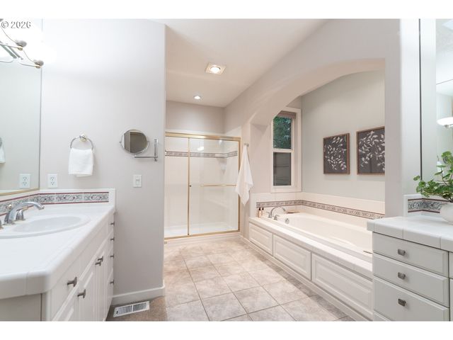 2625 Sw 75TH Ter, Portland, OR 97225