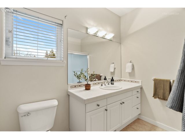 2625 Sw 75TH Ter, Portland, OR 97225