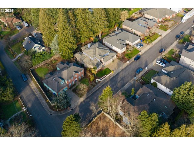 2625 Sw 75TH Ter, Portland, OR 97225