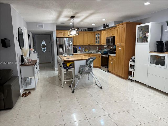 7151 W 3rd Court 0, Hialeah, FL 33014