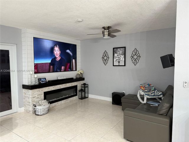 7151 W 3rd Court 0, Hialeah, FL 33014