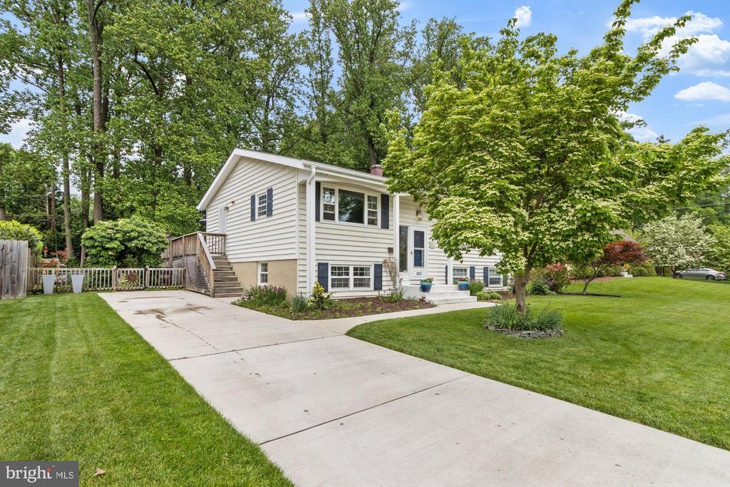 2112 OLD PINE RD, Lutherville Timonium, MD 21093