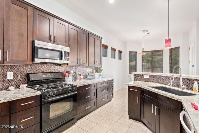 2434 W RED RANGE Way, Phoenix, AZ 85085