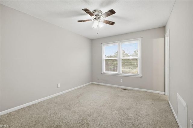 3965 Holly Cove Dr, Chesapeake, VA 23321