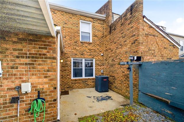 3965 Holly Cove Dr, Chesapeake, VA 23321