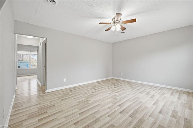 3965 Holly Cove Dr, Chesapeake, VA 23321