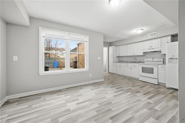 3965 Holly Cove Dr, Chesapeake, VA 23321