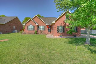 2006 Adonis Dr, Murfreesboro, TN 37128