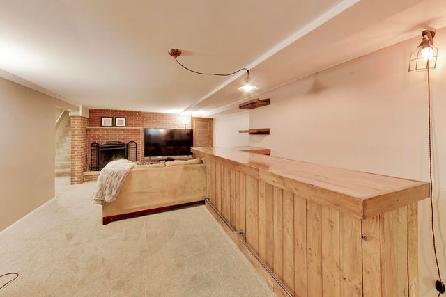10S021 Plainfield Naperville Road, Naperville, IL 60564