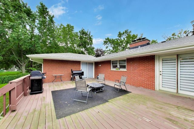 10S021 Plainfield Naperville Road, Naperville, IL 60564