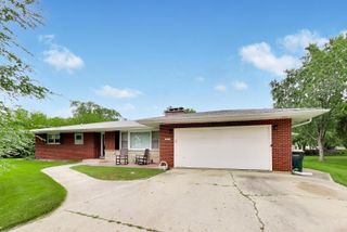 10S021 Plainfield Naperville Road, Naperville, IL 60564
