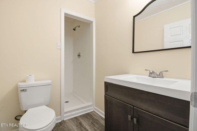 3889 Quarry Rd, Louisville, TN 37777