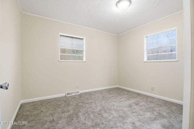 3889 Quarry Rd, Louisville, TN 37777