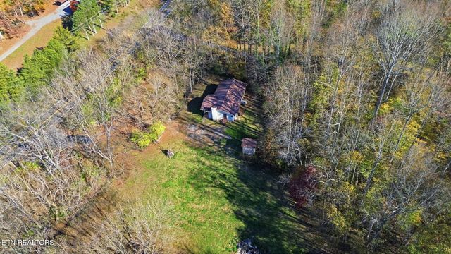 3889 Quarry Rd, Louisville, TN 37777