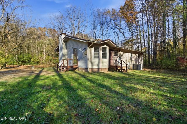 3889 Quarry Rd, Louisville, TN 37777