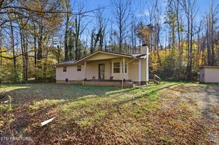 3889 Quarry Rd, Louisville, TN 37777