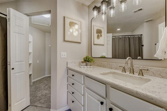 8693 E Dry Creek Road 922, Centennial, CO 80112