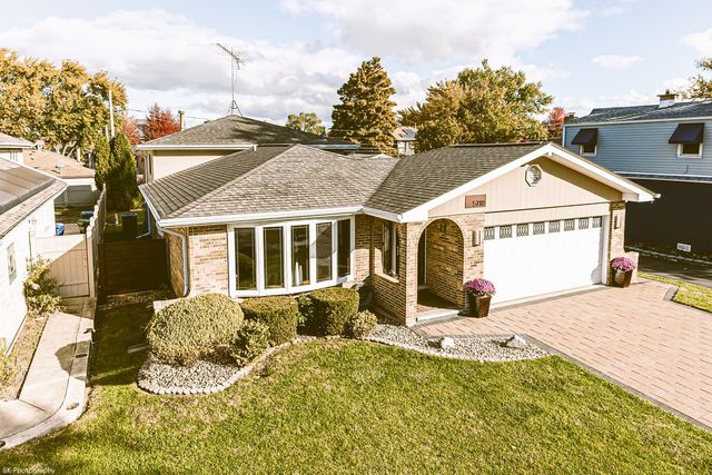5710 W 89th Place, Oak Lawn, IL 60453