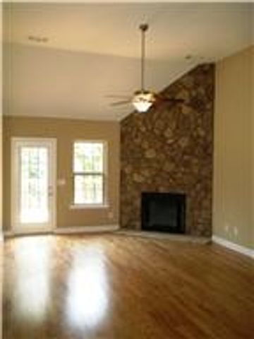 1104 Secretariat Dr, Mount Juliet, TN 37122