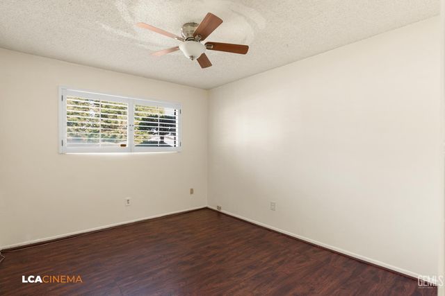 2301 Scarborough Lane, Bakersfield, CA 93309
