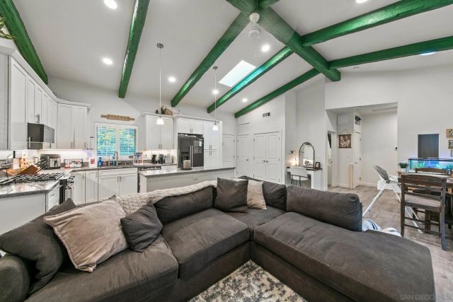 580-582 South Grade, Alpine, CA 91901
