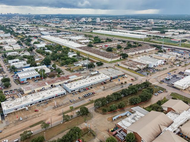 8930 Bellflower Street, Houston, TX 77063
