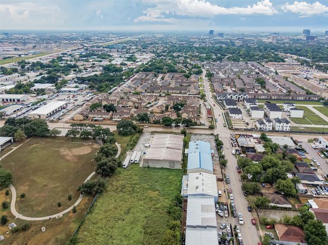 8930 Bellflower Street, Houston, TX 77063