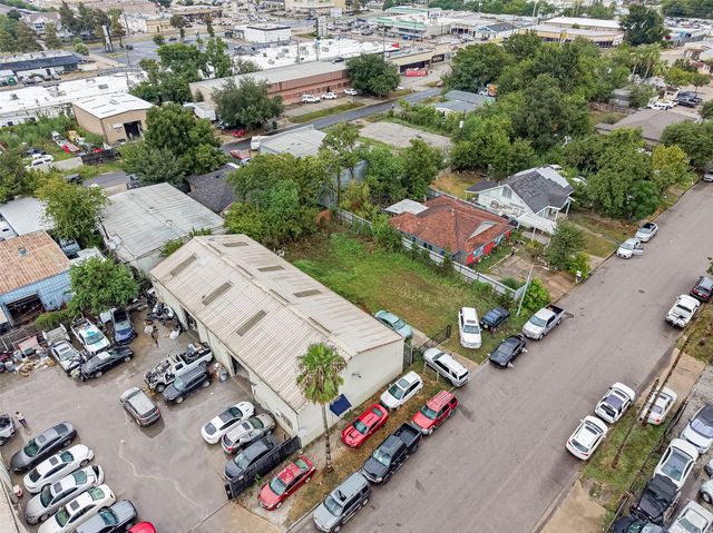 8930 Bellflower Street, Houston, TX 77063