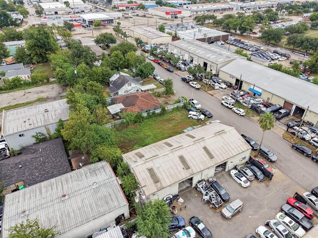 8930 Bellflower Street, Houston, TX 77063