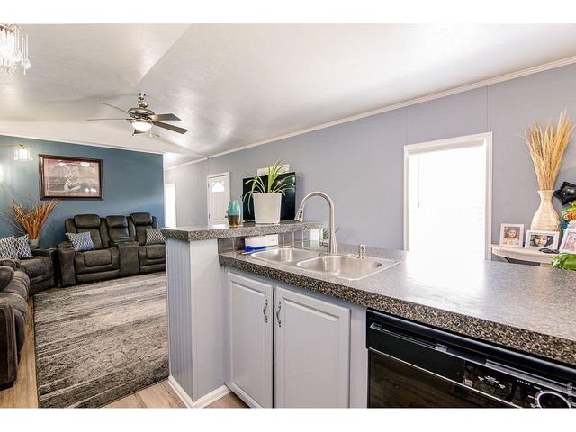 435 N 35th Ave 126, Greeley, CO 80631