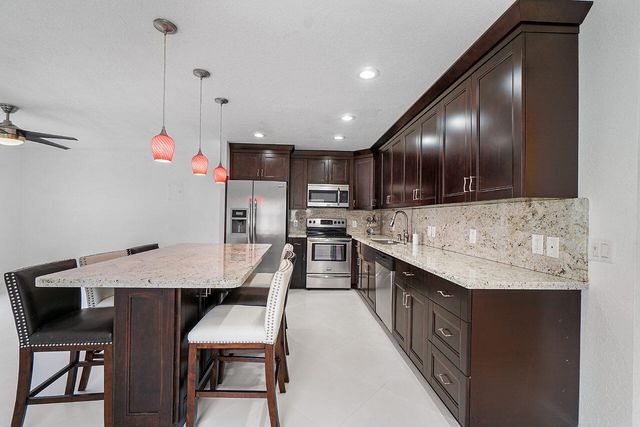143 SEVILLE E, Delray Beach, FL 33446