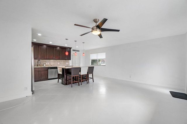 143 SEVILLE E, Delray Beach, FL 33446