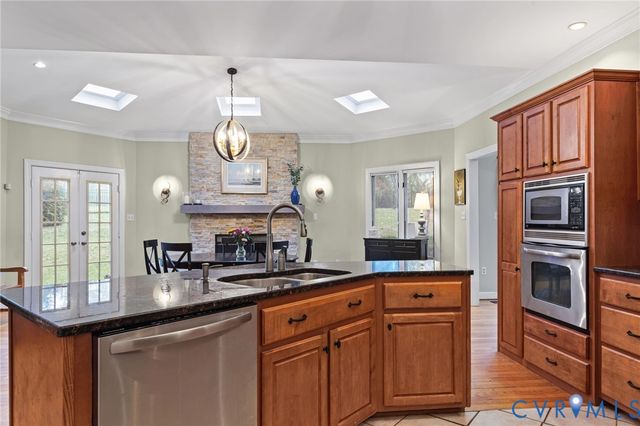 2121 Christendom Dr, Chesterfield, VA 23113