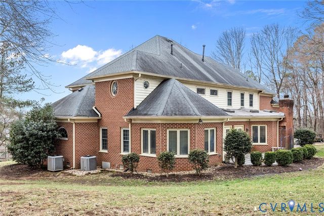 2121 Christendom Dr, Chesterfield, VA 23113